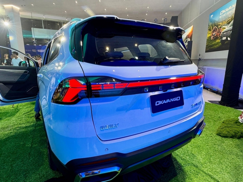 Geely Okavango (15)