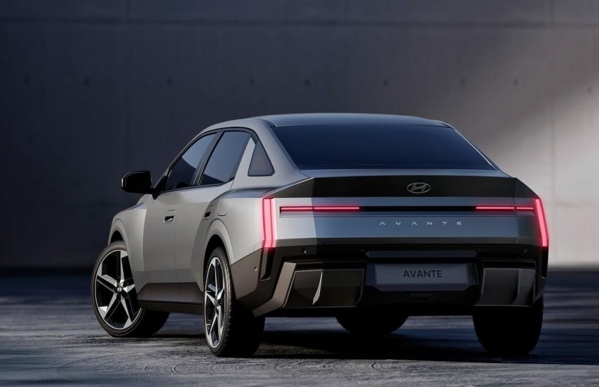 Hyundai Elantra thế hệ mới trình làng: Thiết kế góc cạnh hơn, nội thất tràn ngập công nghệ 857507
