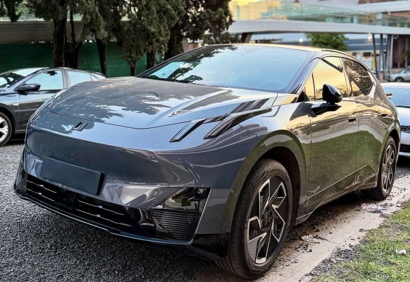 Lynk & Co 02 (4)