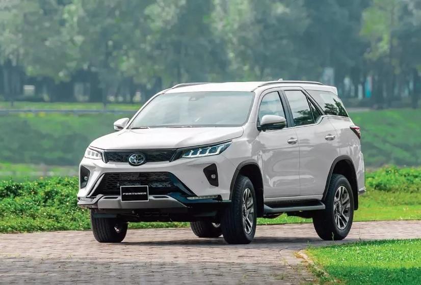 Toyota Fortuner tháng 5/2026