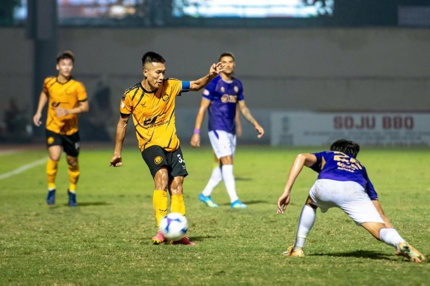 Hàng loạt CLB V.League tăng tốc săn sao trước mùa giải mới 859523